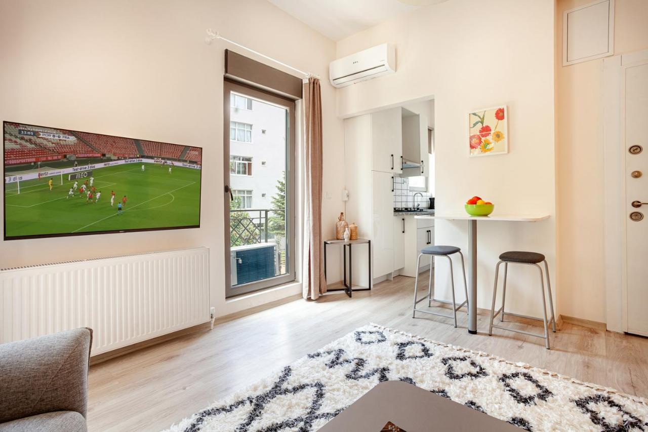 Apartment Whisper Flats By Oval