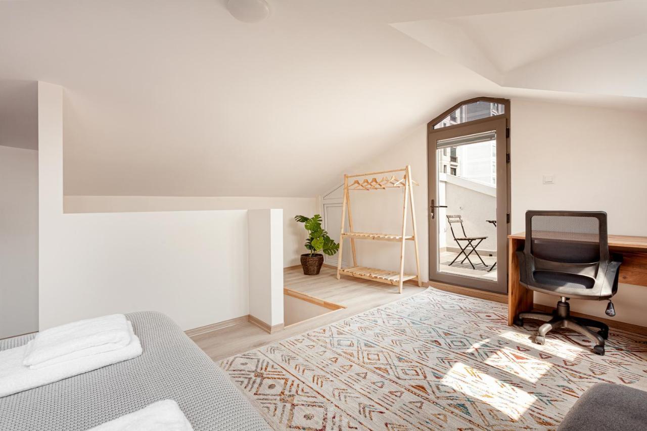 Whisper Flats By Oval Apartment *