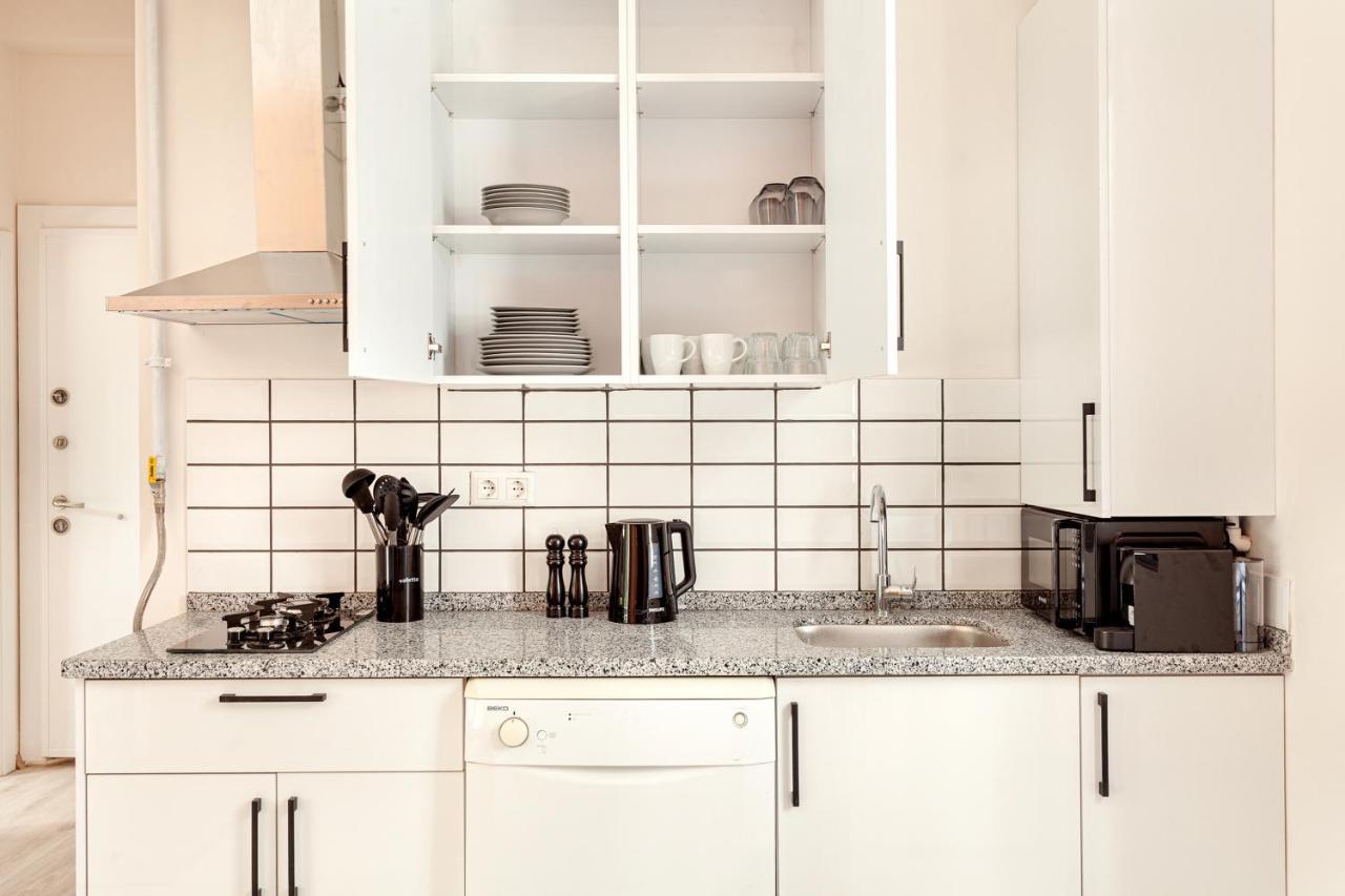 Whisper Flats By Oval Apartment *