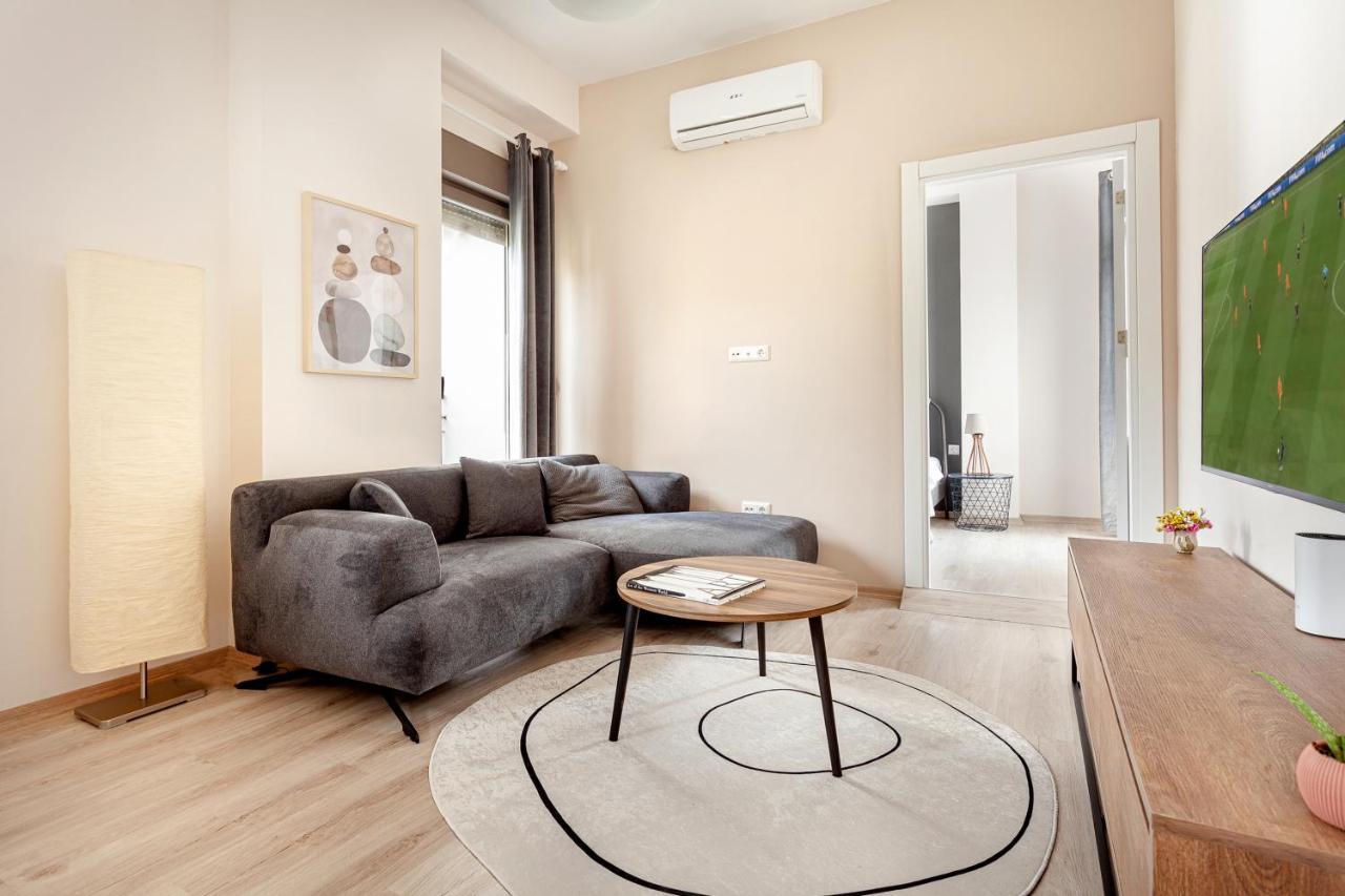 Apartment Whisper Flats By Oval