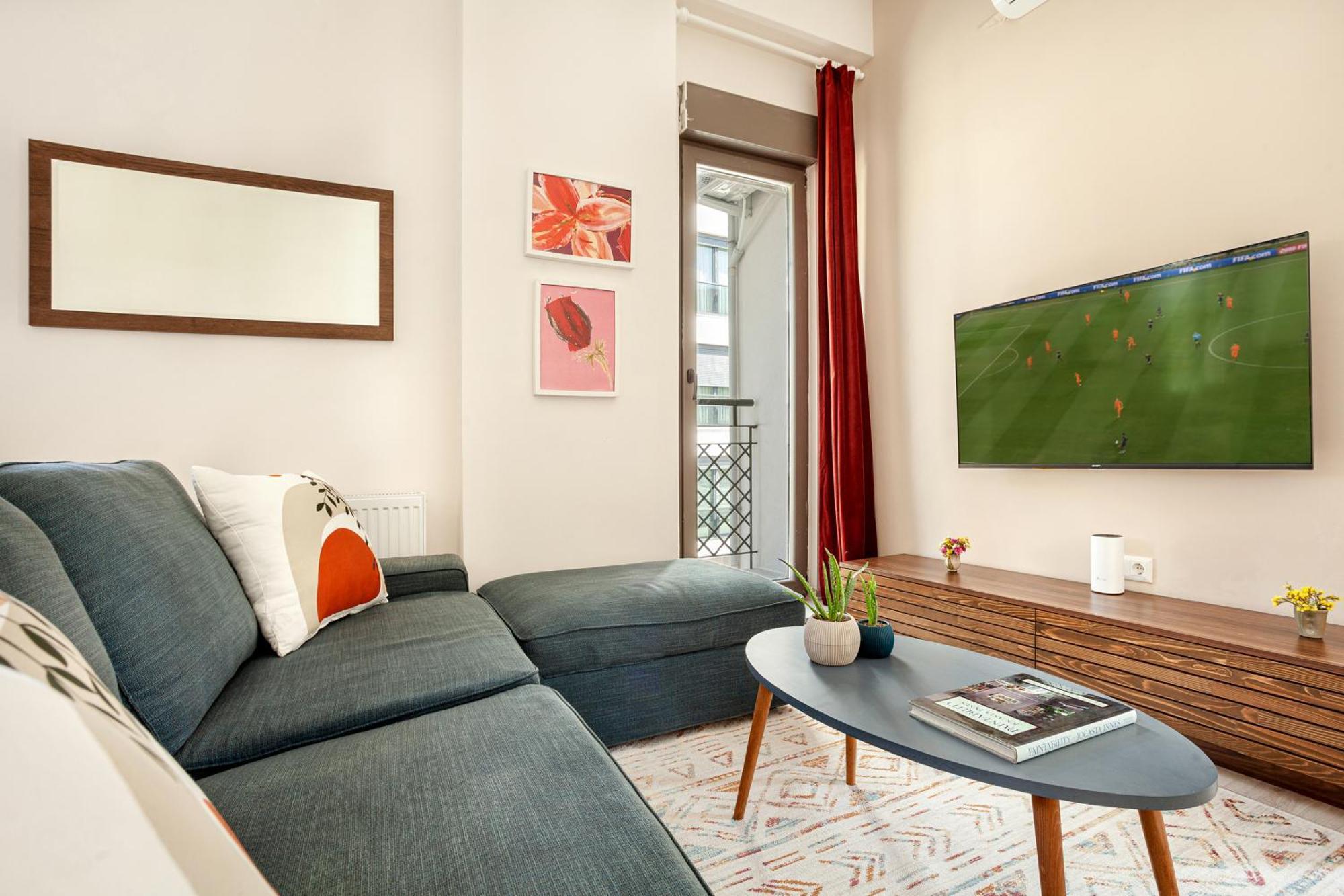 Whisper Flats By Oval Apartment